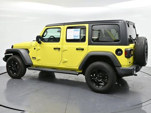 2022 Jeep Wrangler Unlimited Sport