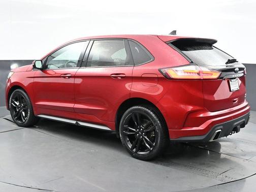 2022 Ford Edge ST