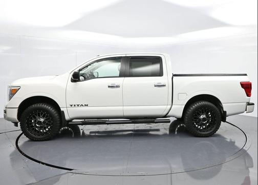2021 Nissan Titan SV