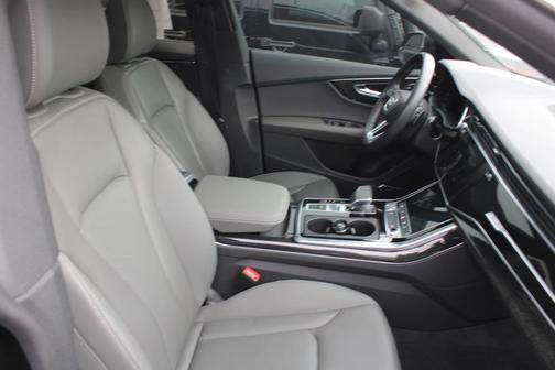 2020 Audi Q8 55 Premium Plus