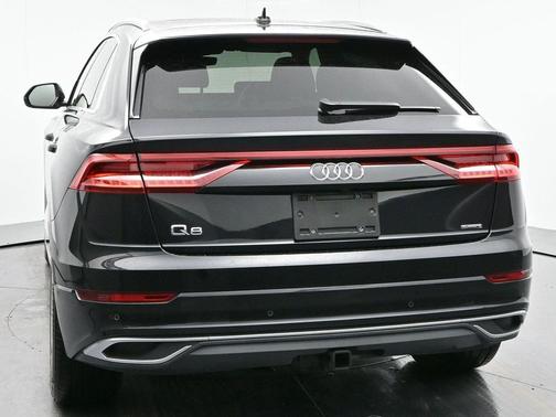 2020 Audi Q8 55 Premium Plus