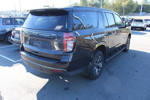 2022 Chevrolet Suburban 4WD Z71