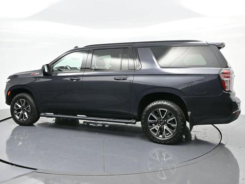 2022 Chevrolet Suburban 4WD Z71