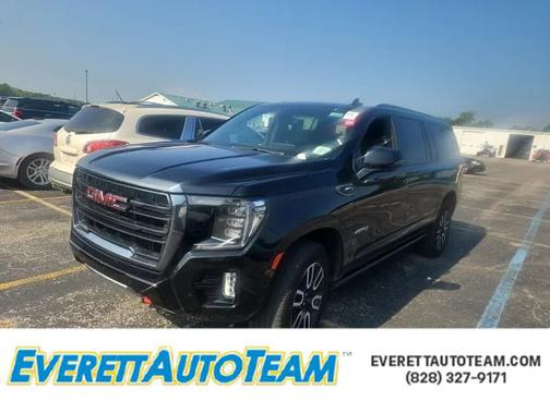 2022 GMC Yukon XL 4WD AT4