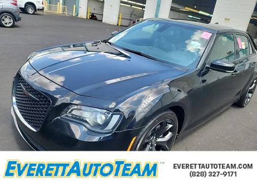 2022 Chrysler 300 S