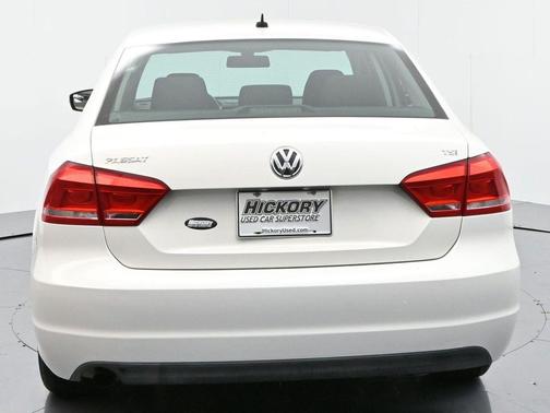 2014 Volkswagen Passat 1.8T Auto S