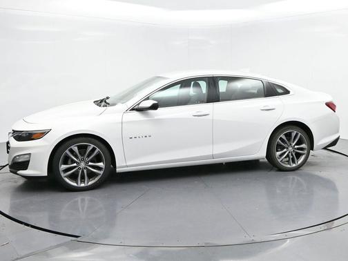 Summit White 2022 Chevrolet Malibu FWD LT