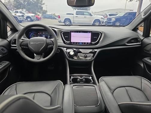 2022 Chrysler Pacifica Hybrid Limited