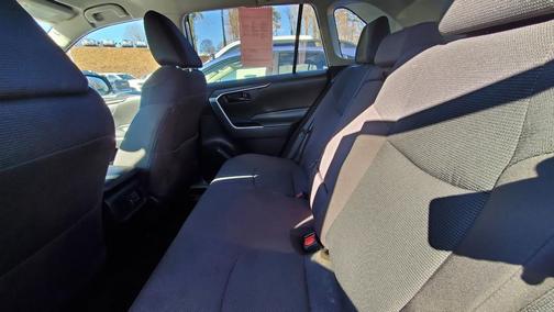 2023 Toyota RAV4 Hybrid LE