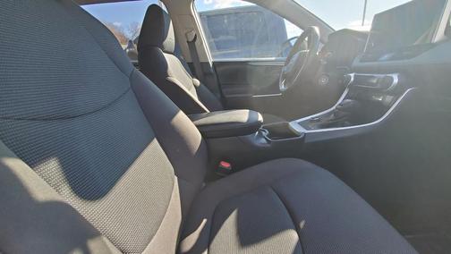 2023 Toyota RAV4 Hybrid LE