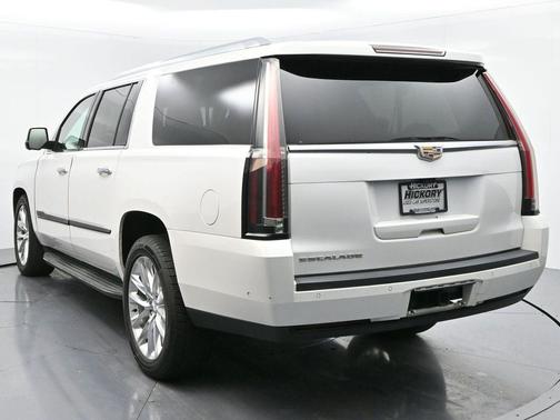 2017 Cadillac Escalade ESV Luxury