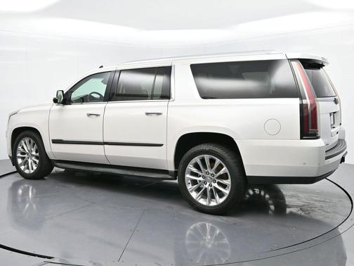 2017 Cadillac Escalade ESV Luxury