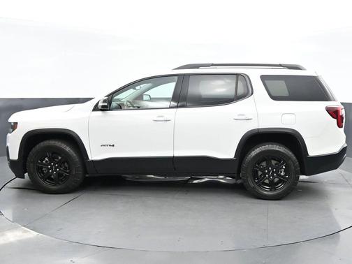 2022 GMC Acadia AWD AT4