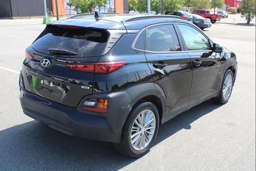 2021 Hyundai KONA SEL Plus