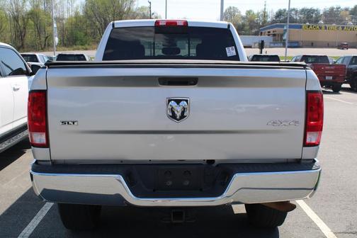 Bright Silver Metallic Clearcoat 2018 RAM 2500 SLT Crew Cab 4x4 6'4' Box