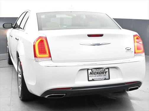 2016 Chrysler 300C Base