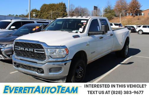 2019 RAM 3500 Tradesman Crew Cab 4x4 8' Box