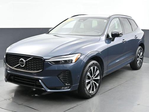 2024 Volvo XC60 B5 Plus Dark Theme