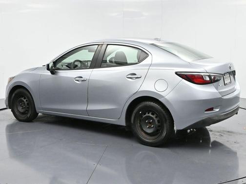 2019 Toyota Yaris Sedan L