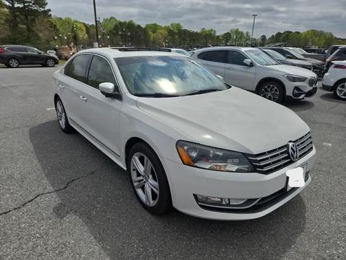 Candy White 2015 Volkswagen Passat 2.0L TDI DSG SEL Premium
