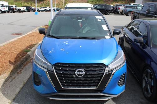 Electric Blue Metallic/Super Black 2023 Nissan Kicks SR