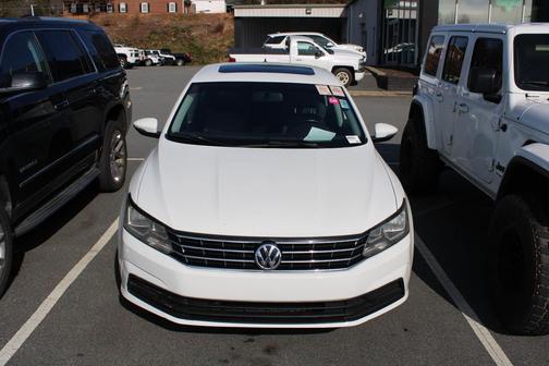 2018 Volkswagen Passat 2.0T SE