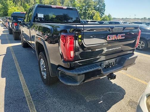 2022 GMC Sierra 2500 AT4