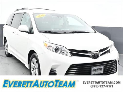 2020 Toyota Sienna LE