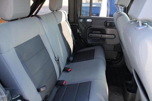 2010 Jeep Wrangler Unlimited Sport