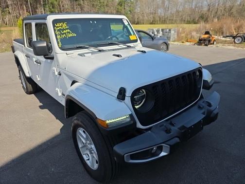 2022 Jeep Gladiator Sport S