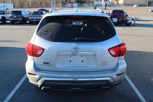 2020 Nissan Pathfinder SL 4WD