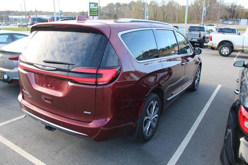 2022 Chrysler Pacifica L