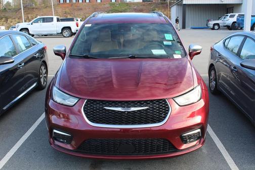 2022 Chrysler Pacifica L