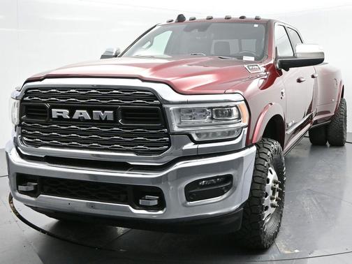 2022 RAM 3500 Limited Crew Cab 4x4 8' Box