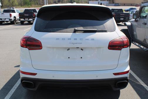 2016 Porsche Cayenne Cayenne