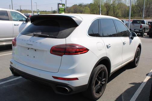 2016 Porsche Cayenne Cayenne