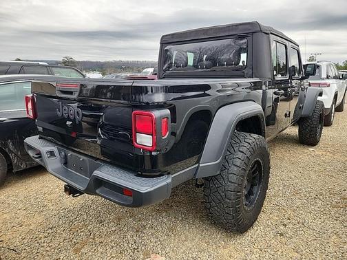 2023 Jeep Gladiator Sport