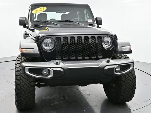 2023 Jeep Gladiator Sport