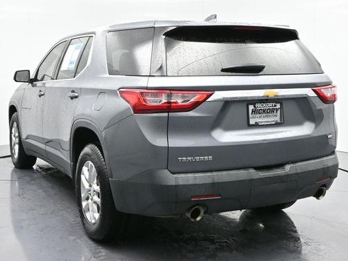 2021 Chevrolet Traverse LS