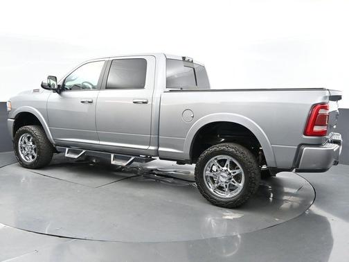 2019 RAM 2500 Laramie Crew Cab 4x4 6'4' Box