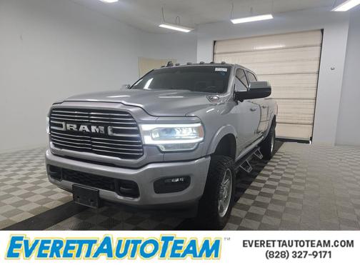 2019 RAM 2500 Laramie Crew Cab 4x4 6'4' Box