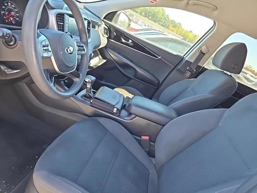 2019 Kia Sorento L