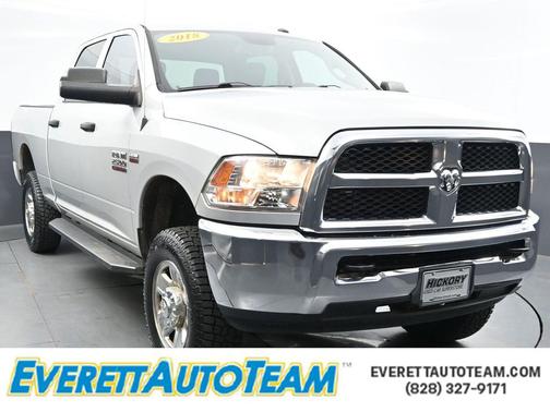 2018 RAM 2500 Tradesman Crew Cab 4x4 6'4' Box