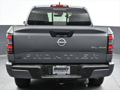 2024 Nissan Frontier SL