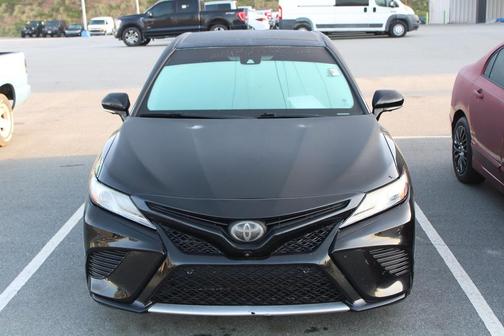 Midnight Black Metallic 2018 Toyota Camry XSE