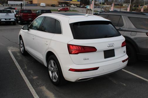 2018 Audi Q5 2.0T Premium Plus