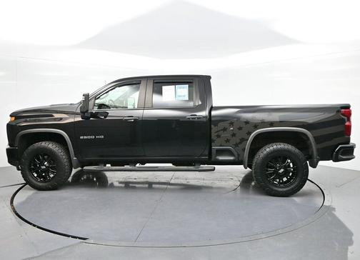 Mosaic Black Metallic 2022 Chevrolet Silverado 2500 Custom