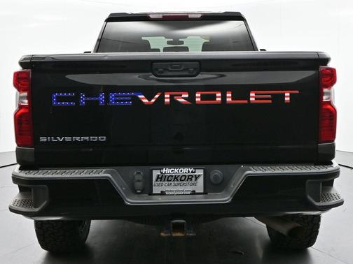 Mosaic Black Metallic 2022 Chevrolet Silverado 2500 Custom