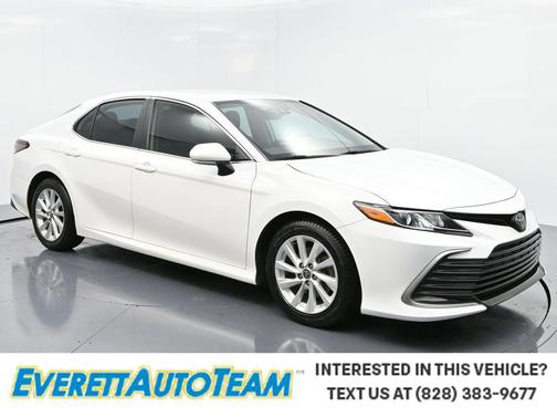 2022 Toyota Camry LE