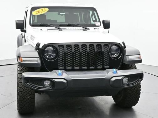 Bright White Clearcoat 2023 Jeep Wrangler 4xe Willys